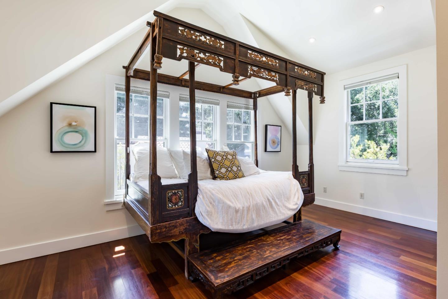 Detail Gallery Image 19 of 29 For 154 Bryant St, Palo Alto,  CA 94301 - 4 Beds | 3/1 Baths