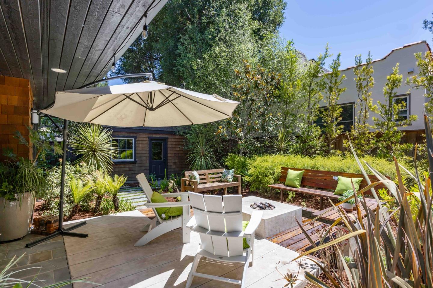Detail Gallery Image 25 of 29 For 154 Bryant St, Palo Alto,  CA 94301 - 4 Beds | 3/1 Baths