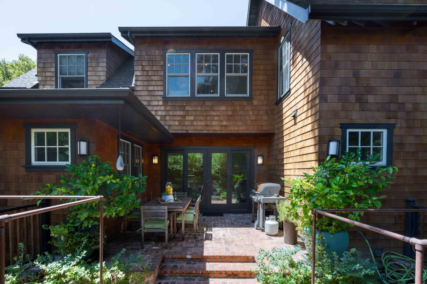 Detail Gallery Image 28 of 29 For 154 Bryant St, Palo Alto,  CA 94301 - 4 Beds | 3/1 Baths