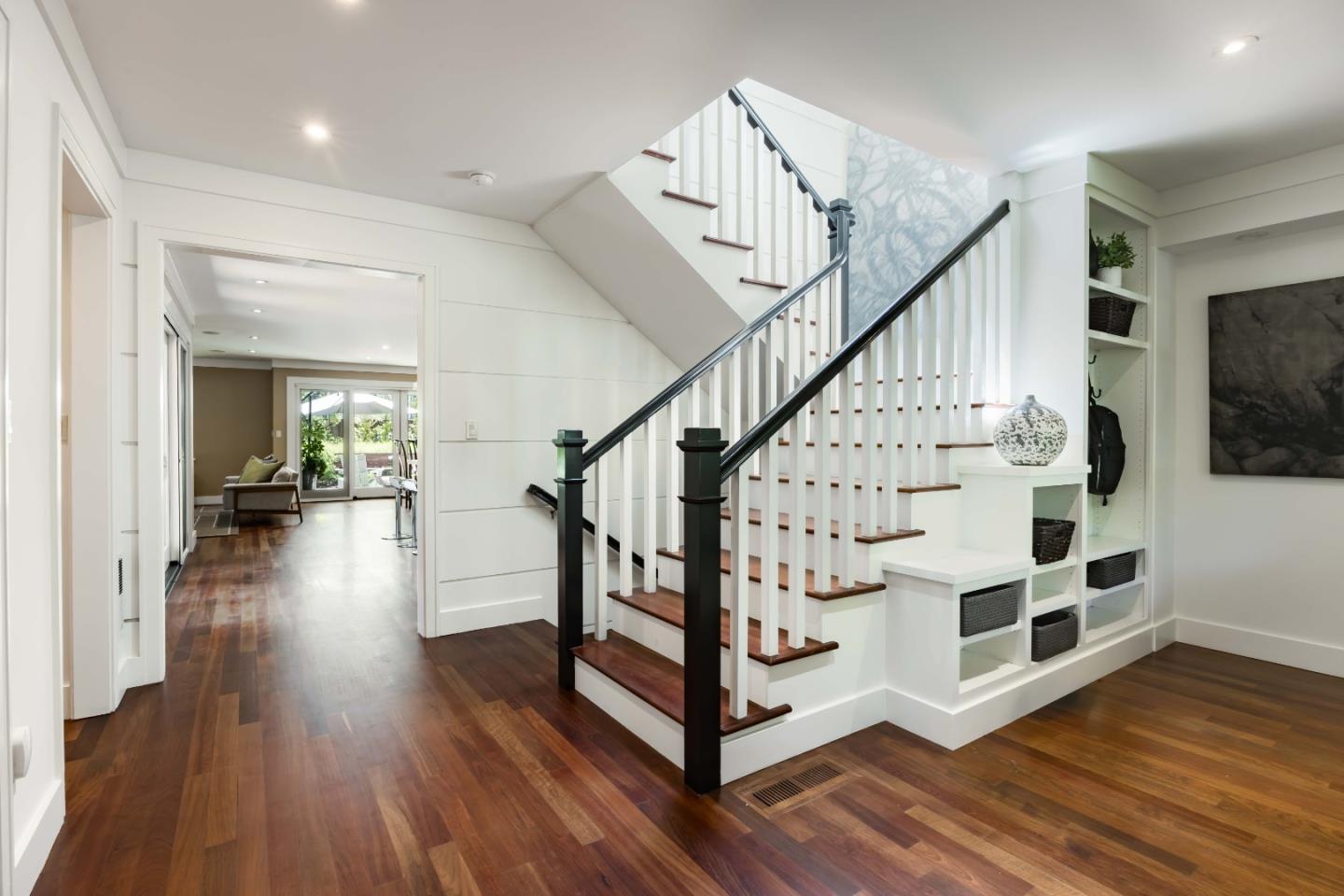 Detail Gallery Image 9 of 29 For 154 Bryant St, Palo Alto,  CA 94301 - 4 Beds | 3/1 Baths