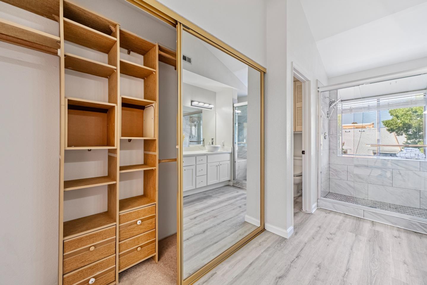 Detail Gallery Image 21 of 39 For 2241 Vista Del Mar, San Mateo,  CA 94404 - 2 Beds | 2 Baths