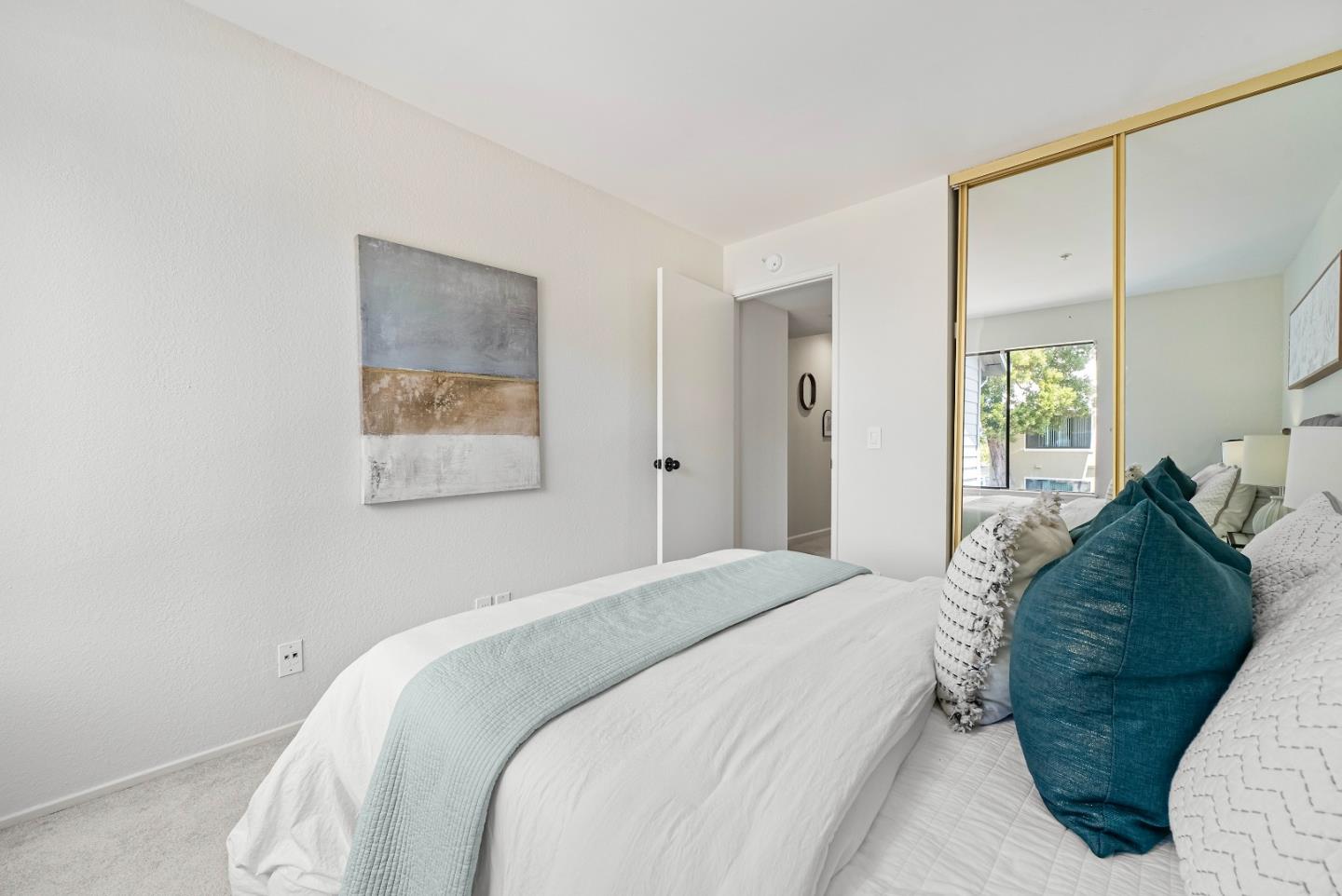 Detail Gallery Image 24 of 39 For 2241 Vista Del Mar, San Mateo,  CA 94404 - 2 Beds | 2 Baths