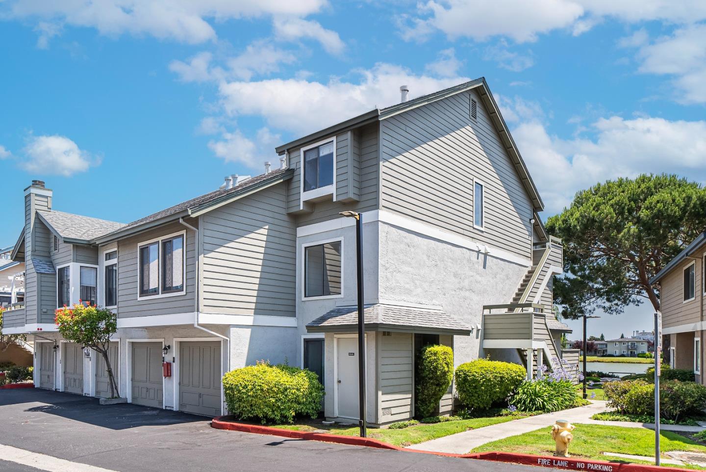 Detail Gallery Image 29 of 39 For 2241 Vista Del Mar, San Mateo,  CA 94404 - 2 Beds | 2 Baths