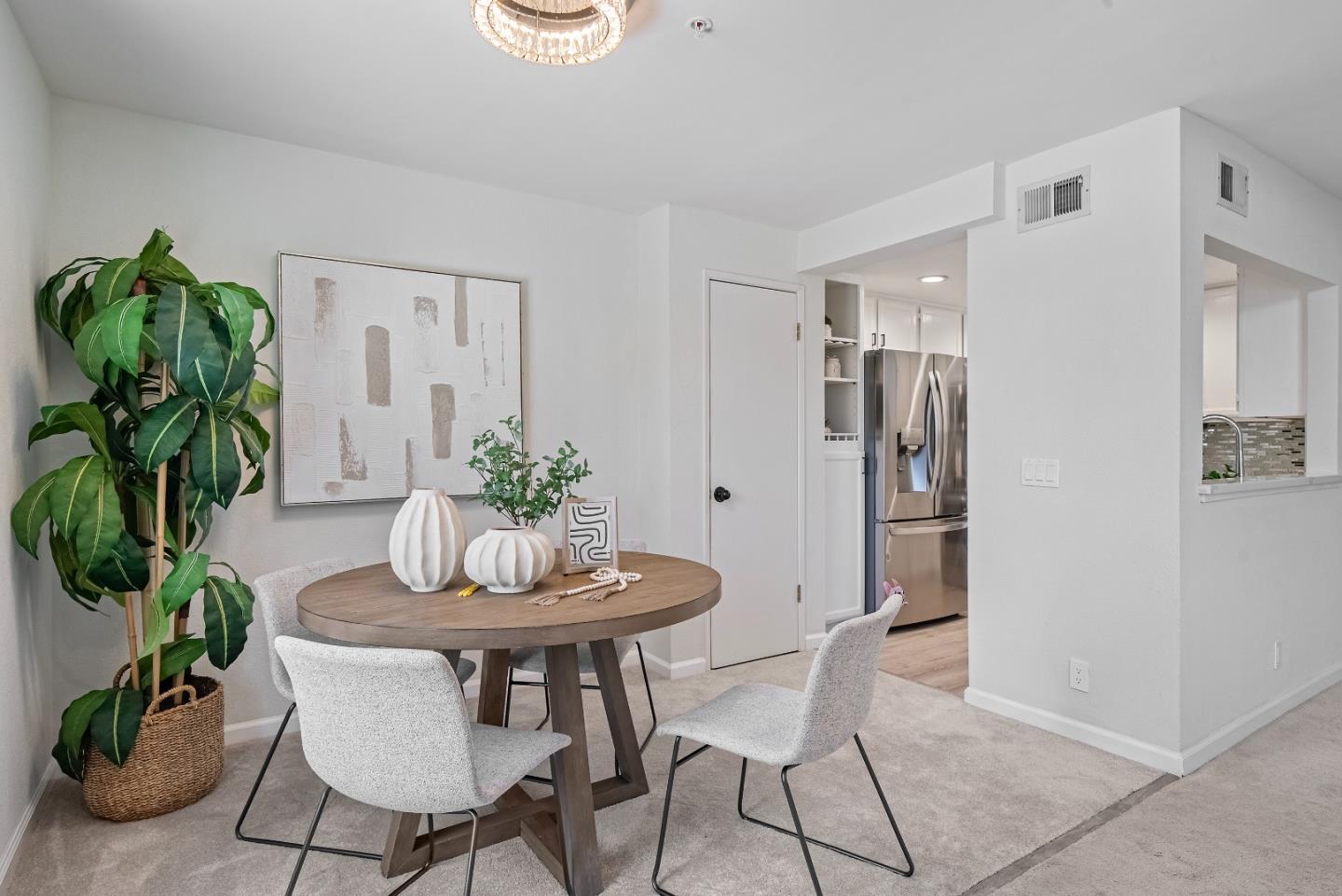 Detail Gallery Image 5 of 39 For 2241 Vista Del Mar, San Mateo,  CA 94404 - 2 Beds | 2 Baths