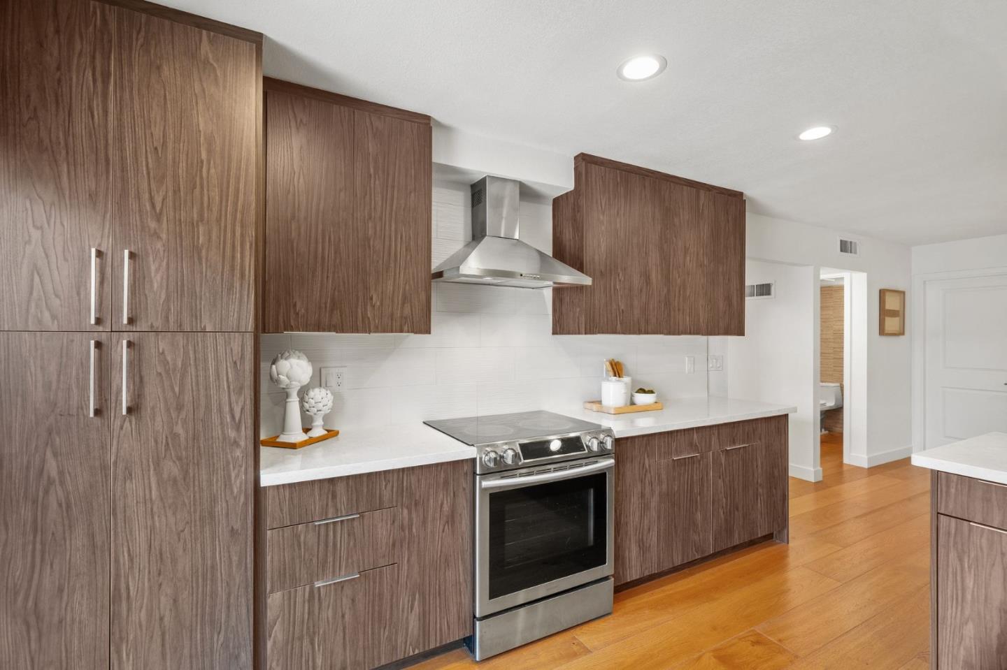 Detail Gallery Image 14 of 29 For 6606 Old Mill Ct, San Jose,  CA 95120 - 3 Beds | 2 Baths