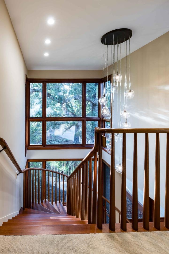 Detail Gallery Image 18 of 39 For 140 Farm Rd, Woodside,  CA 94062 - 5 Beds | 5/1 Baths