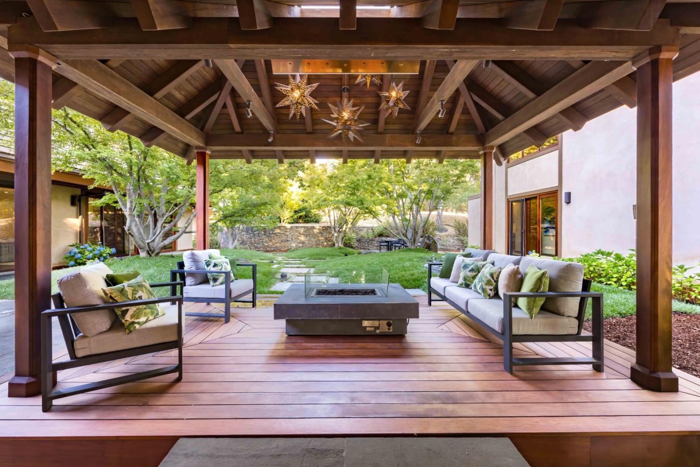 Detail Gallery Image 27 of 39 For 140 Farm Rd, Woodside,  CA 94062 - 5 Beds | 5/1 Baths