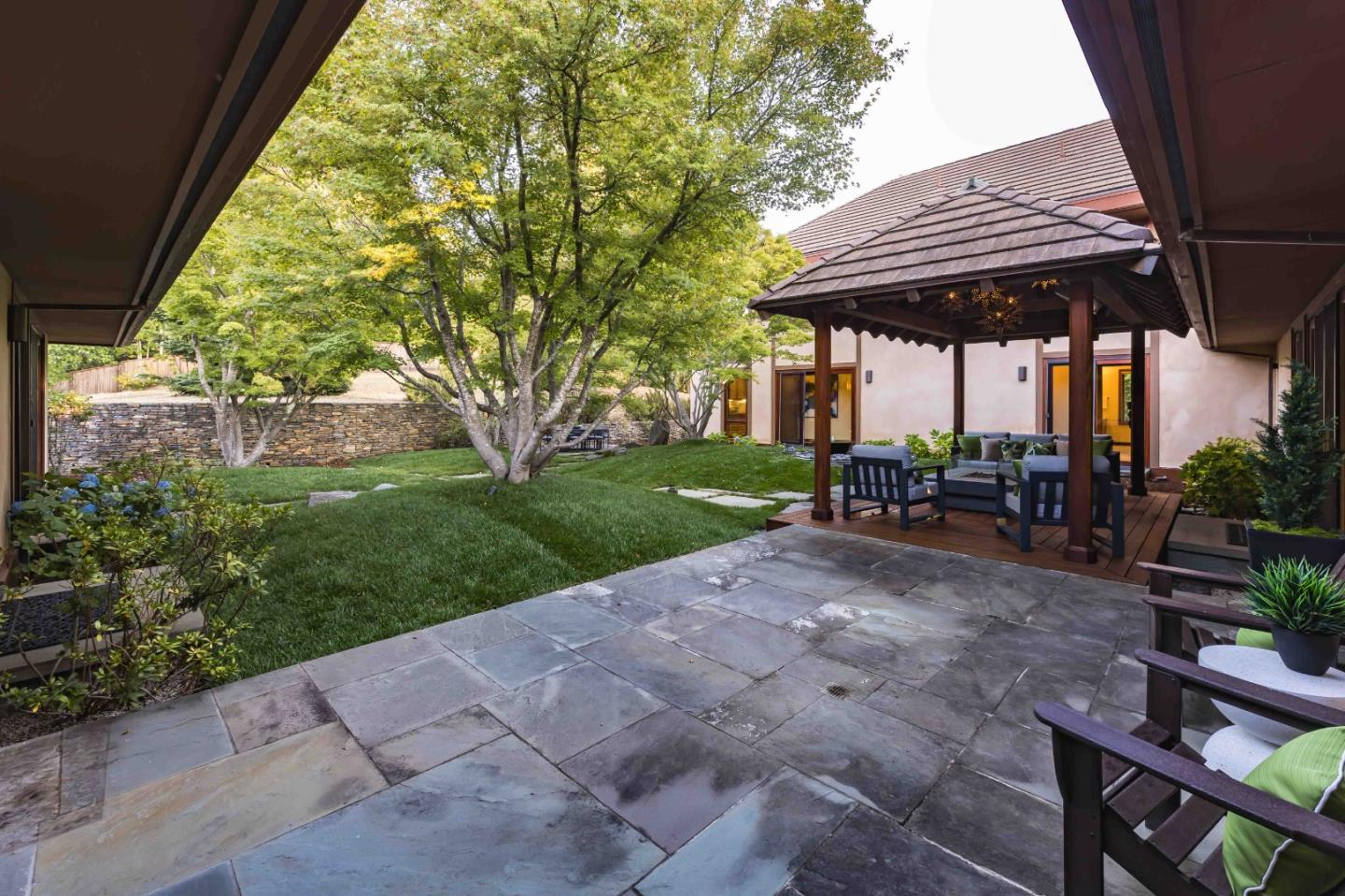 Detail Gallery Image 29 of 39 For 140 Farm Rd, Woodside,  CA 94062 - 5 Beds | 5/1 Baths