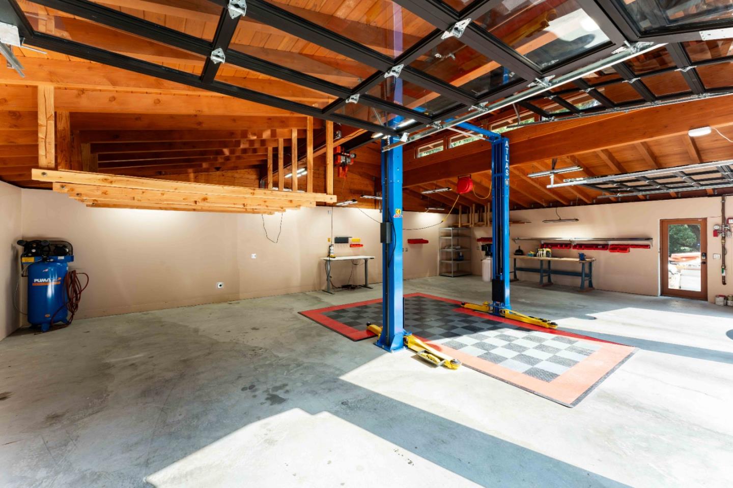 Detail Gallery Image 33 of 39 For 140 Farm Rd, Woodside,  CA 94062 - 5 Beds | 5/1 Baths