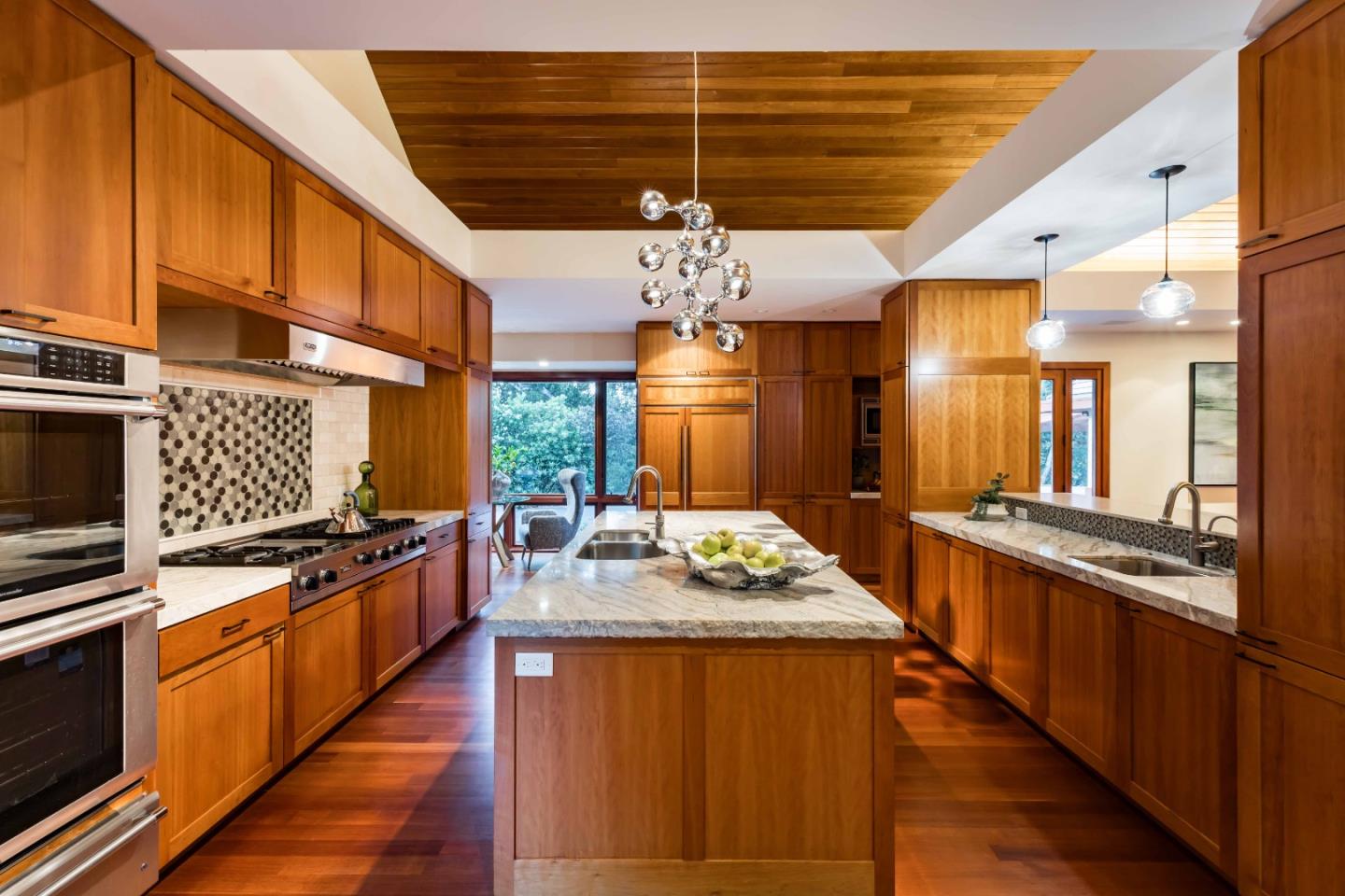 Detail Gallery Image 8 of 39 For 140 Farm Rd, Woodside,  CA 94062 - 5 Beds | 5/1 Baths