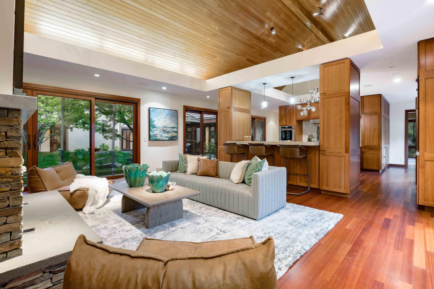 Detail Gallery Image 9 of 39 For 140 Farm Rd, Woodside,  CA 94062 - 5 Beds | 5/1 Baths