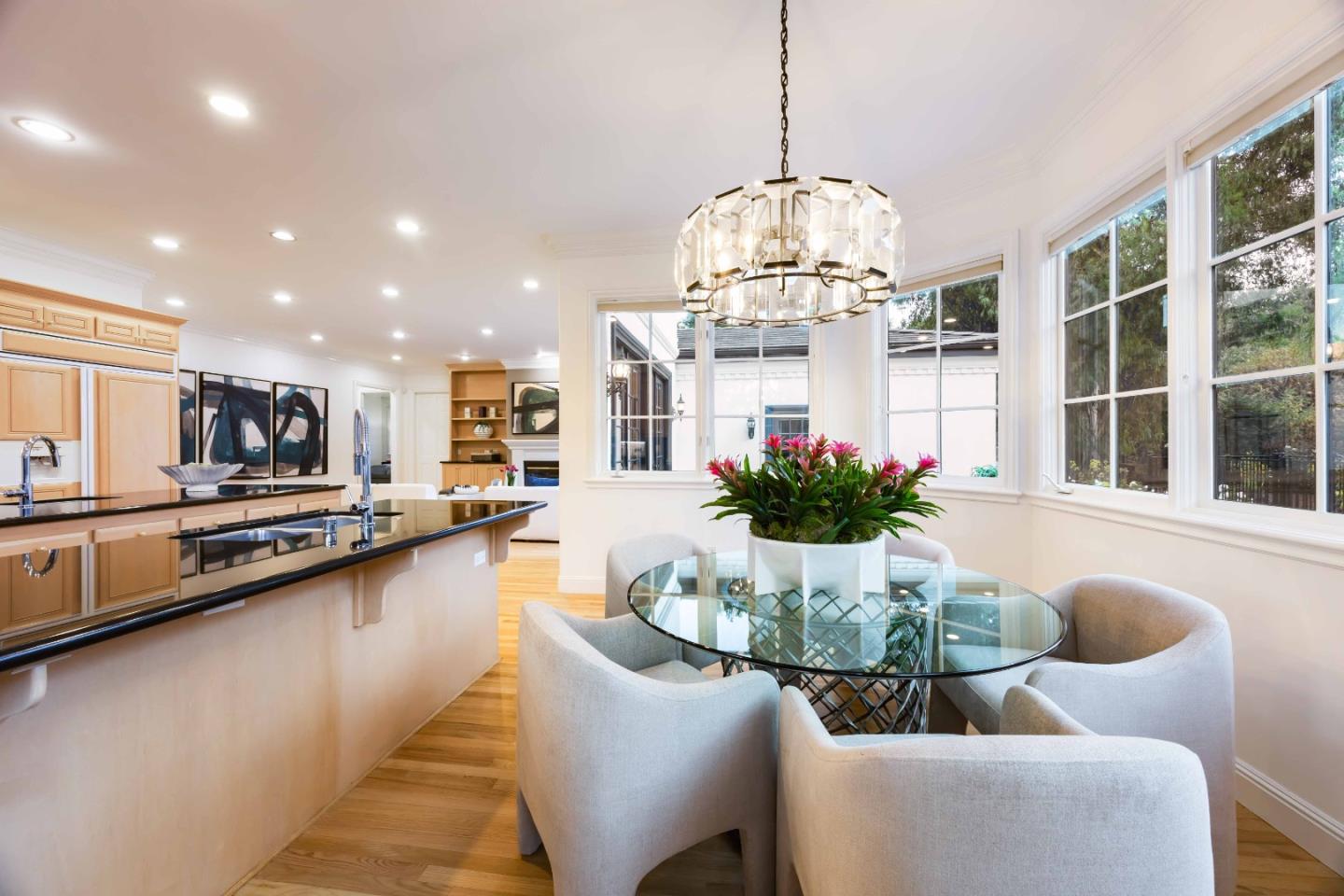 Detail Gallery Image 12 of 39 For 37 Valley Rd, Atherton,  CA 94027 - 5 Beds | 4/1 Baths