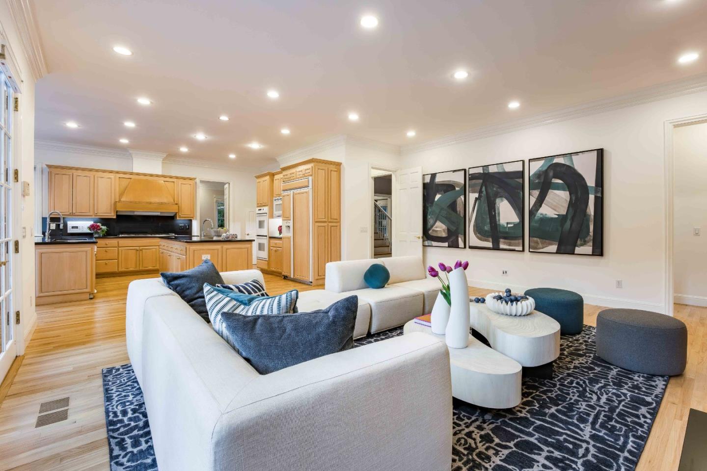 Detail Gallery Image 13 of 39 For 37 Valley Rd, Atherton,  CA 94027 - 5 Beds | 4/1 Baths