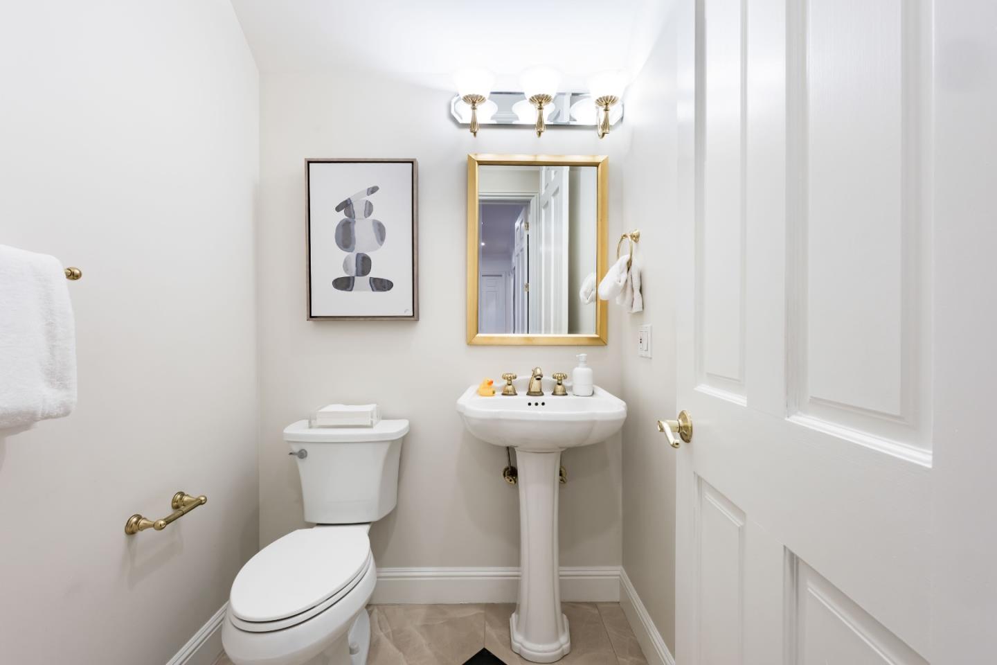 Detail Gallery Image 15 of 39 For 37 Valley Rd, Atherton,  CA 94027 - 5 Beds | 4/1 Baths