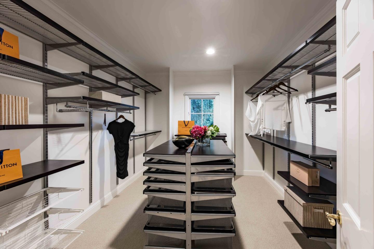 Detail Gallery Image 24 of 39 For 37 Valley Rd, Atherton,  CA 94027 - 5 Beds | 4/1 Baths