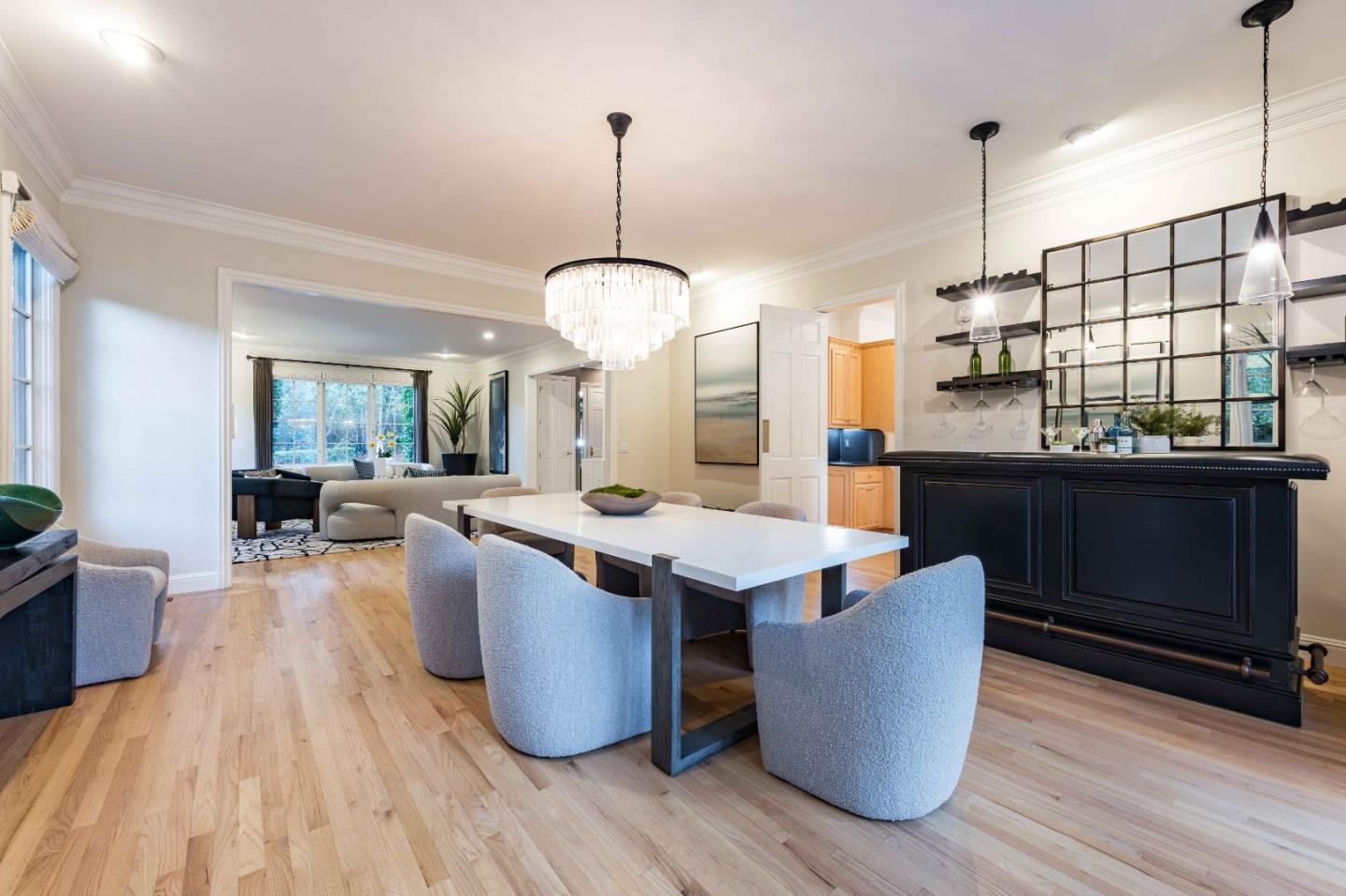 Detail Gallery Image 8 of 39 For 37 Valley Rd, Atherton,  CA 94027 - 5 Beds | 4/1 Baths