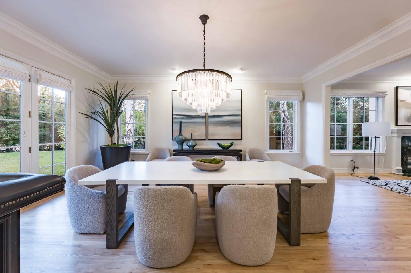 Detail Gallery Image 9 of 39 For 37 Valley Rd, Atherton,  CA 94027 - 5 Beds | 4/1 Baths
