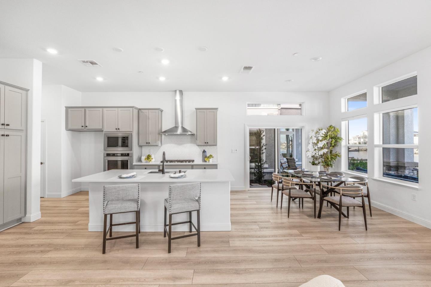 Detail Gallery Image 14 of 66 For 854 Freeboard Ct, Bethel Island,  CA 94511 - 4 Beds | 2/1 Baths
