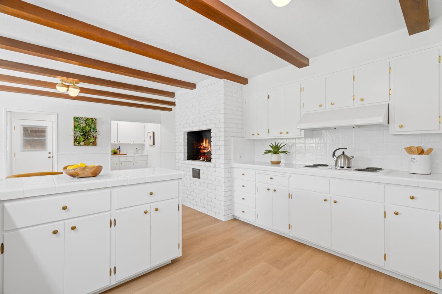 Detail Gallery Image 23 of 49 For 761 Woodstock Ln, Los Altos,  CA 94022 - 4 Beds | 2/1 Baths