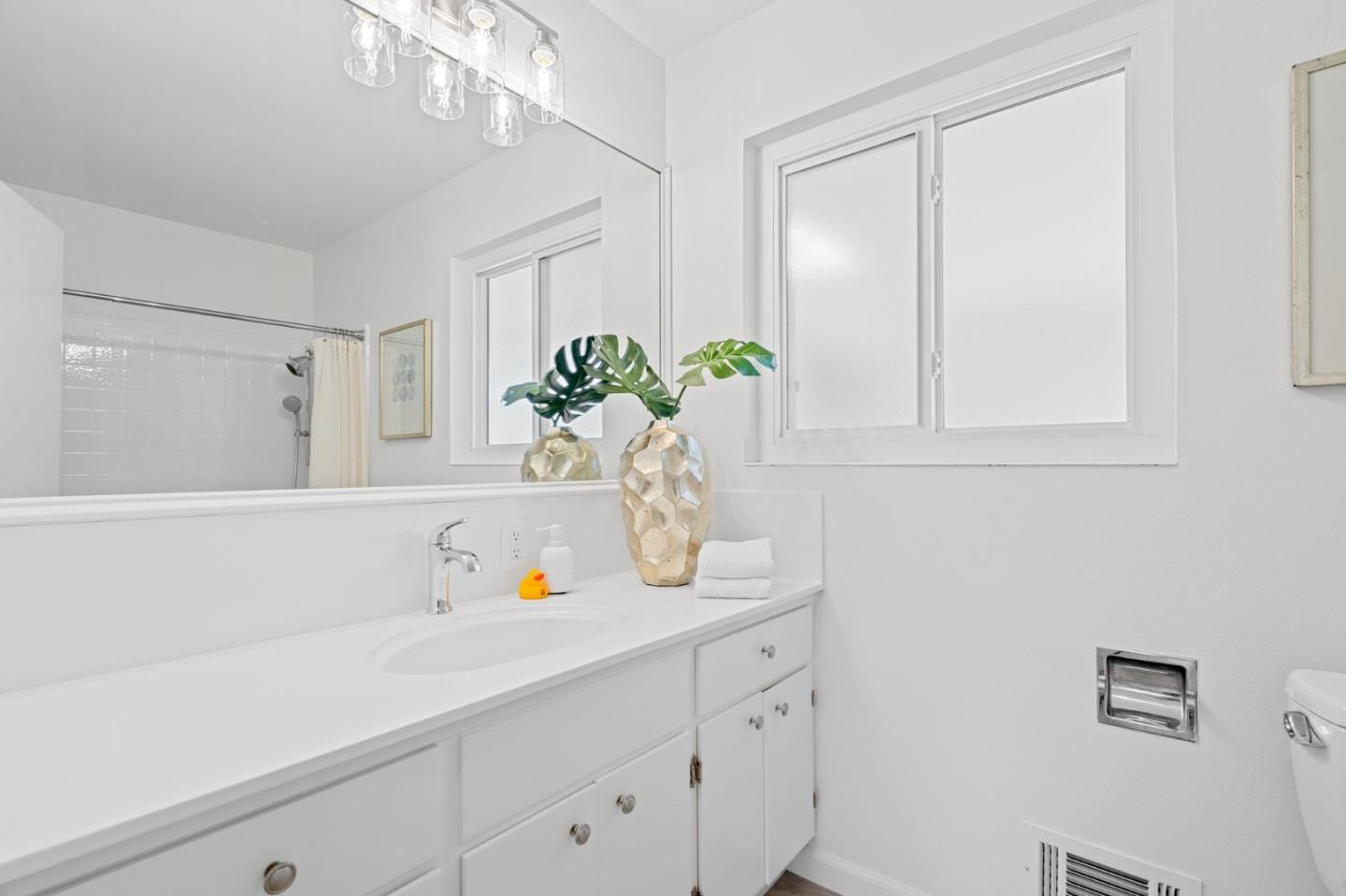 Detail Gallery Image 24 of 49 For 761 Woodstock Ln, Los Altos,  CA 94022 - 4 Beds | 2/1 Baths