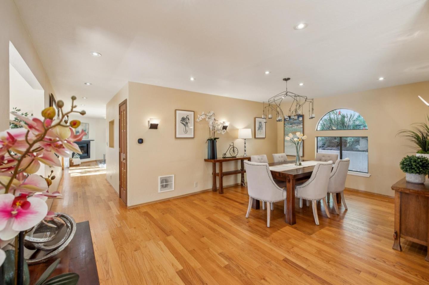 Detail Gallery Image 16 of 78 For 23584 Sky View Ter, Los Gatos,  CA 95033 - 4 Beds | 2/1 Baths