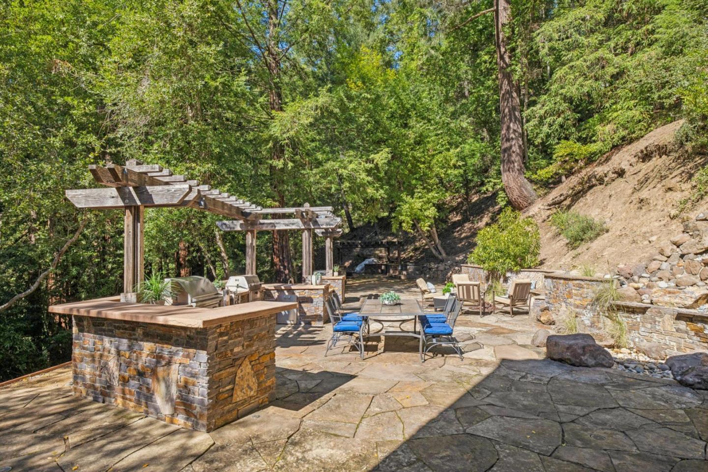 Detail Gallery Image 23 of 78 For 23584 Sky View Ter, Los Gatos,  CA 95033 - 4 Beds | 2/1 Baths