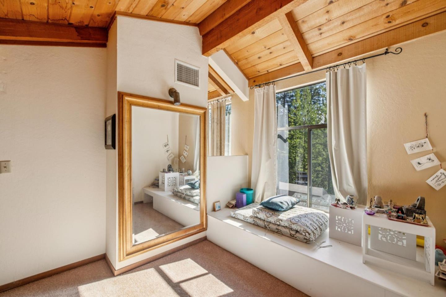 Detail Gallery Image 60 of 78 For 23584 Sky View Ter, Los Gatos,  CA 95033 - 4 Beds | 2/1 Baths