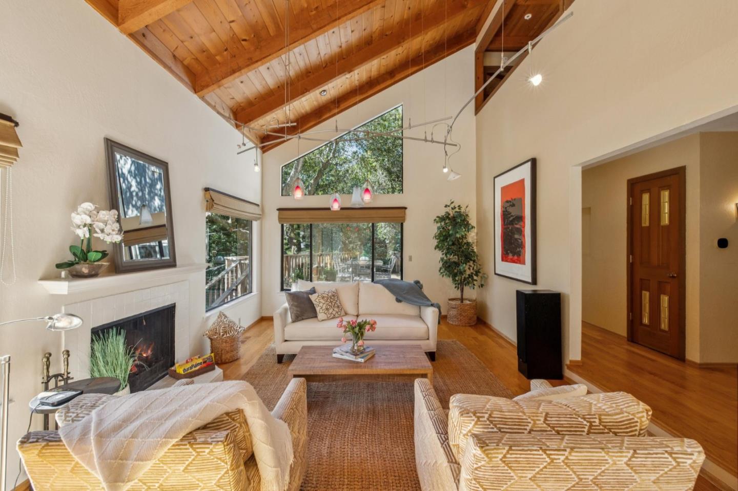 Detail Gallery Image 8 of 78 For 23584 Sky View Ter, Los Gatos,  CA 95033 - 4 Beds | 2/1 Baths