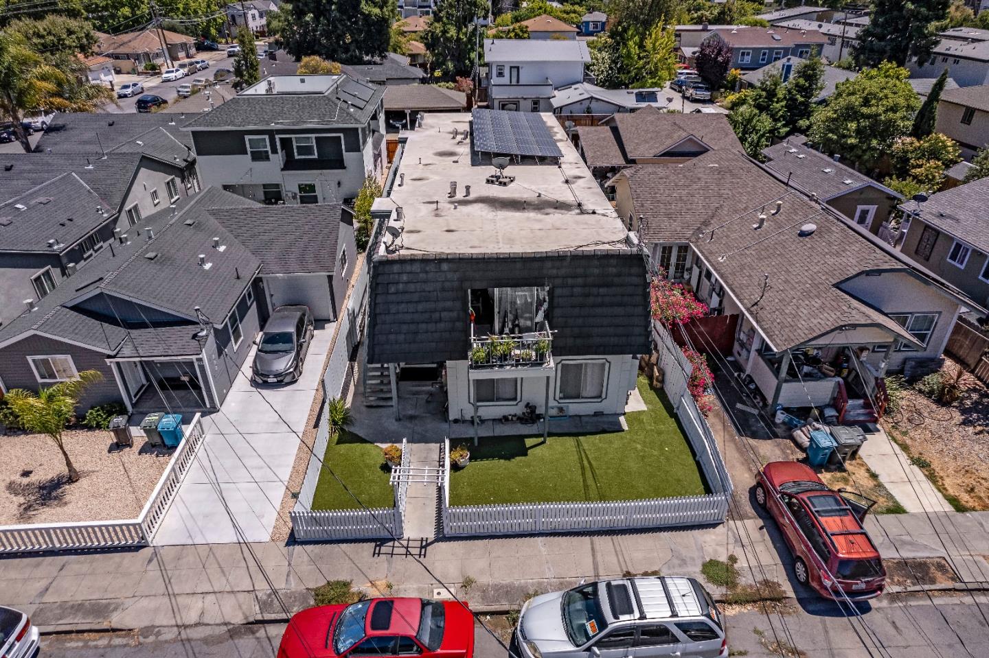 Detail Gallery Image 4 of 24 For 217 Madison Ave, Redwood City,  CA 94061 - – Beds | – Baths