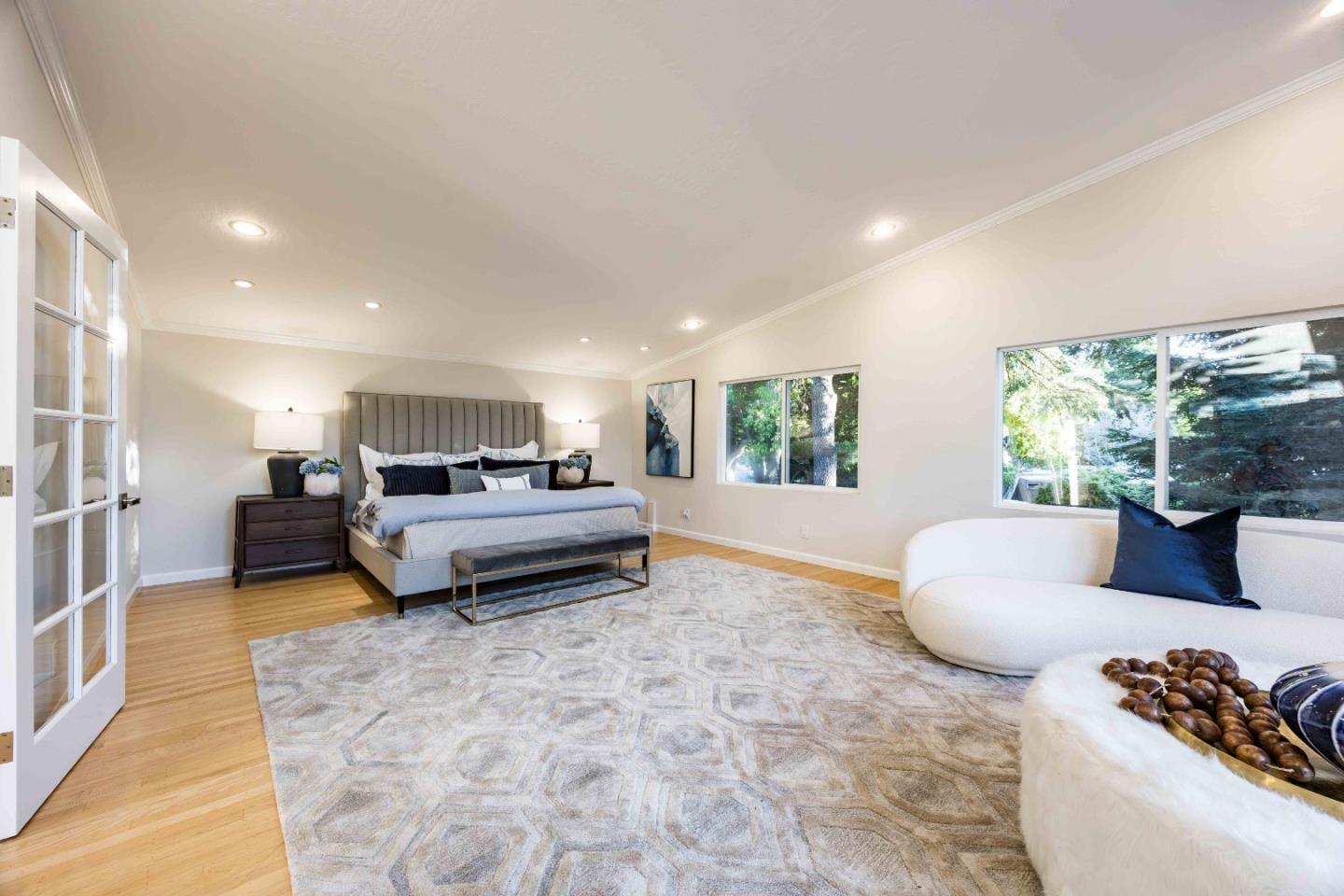 Detail Gallery Image 24 of 34 For 653 Wildwood Ln, Palo Alto,  CA 94303 - 6 Beds | 4 Baths