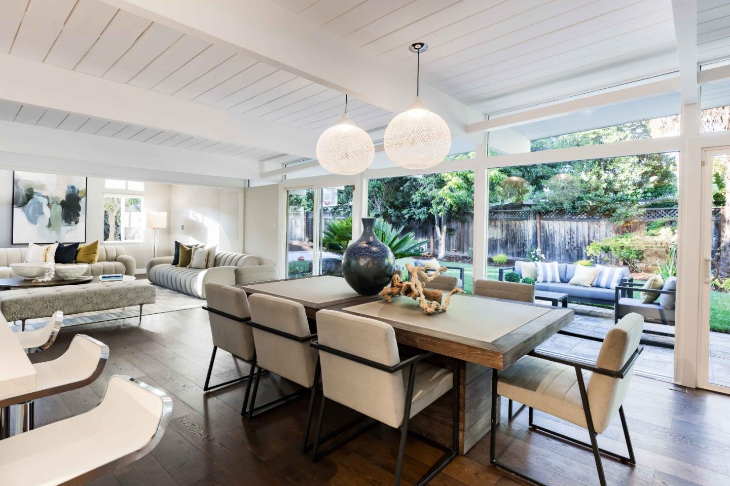 Detail Gallery Image 9 of 34 For 653 Wildwood Ln, Palo Alto,  CA 94303 - 6 Beds | 4 Baths