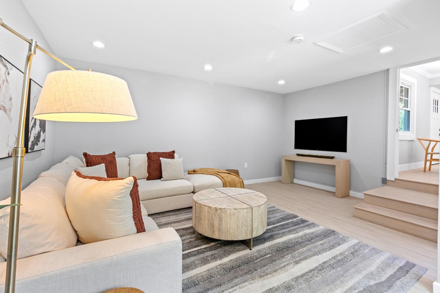 Detail Gallery Image 12 of 36 For 2377 Manhattan Pl, Santa Clara,  CA 95051 - 3 Beds | 2 Baths