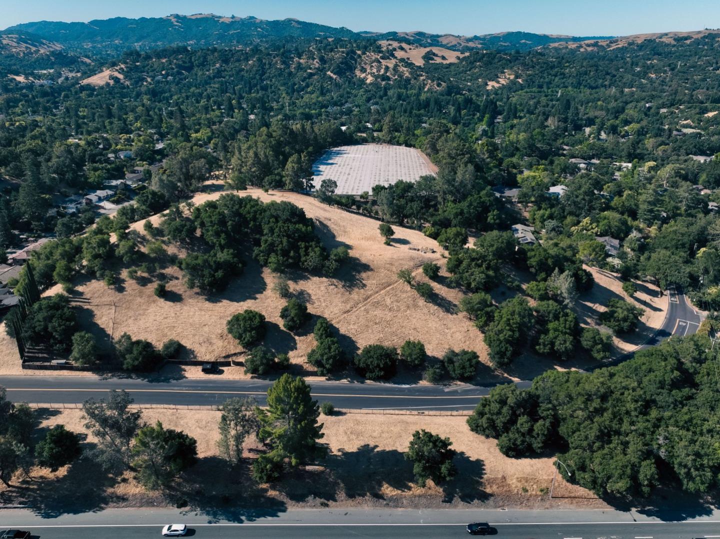 Detail Gallery Image 12 of 15 For 3101 Old Tunnel Rd, Lafayette,  CA 94549 - – Beds | – Baths