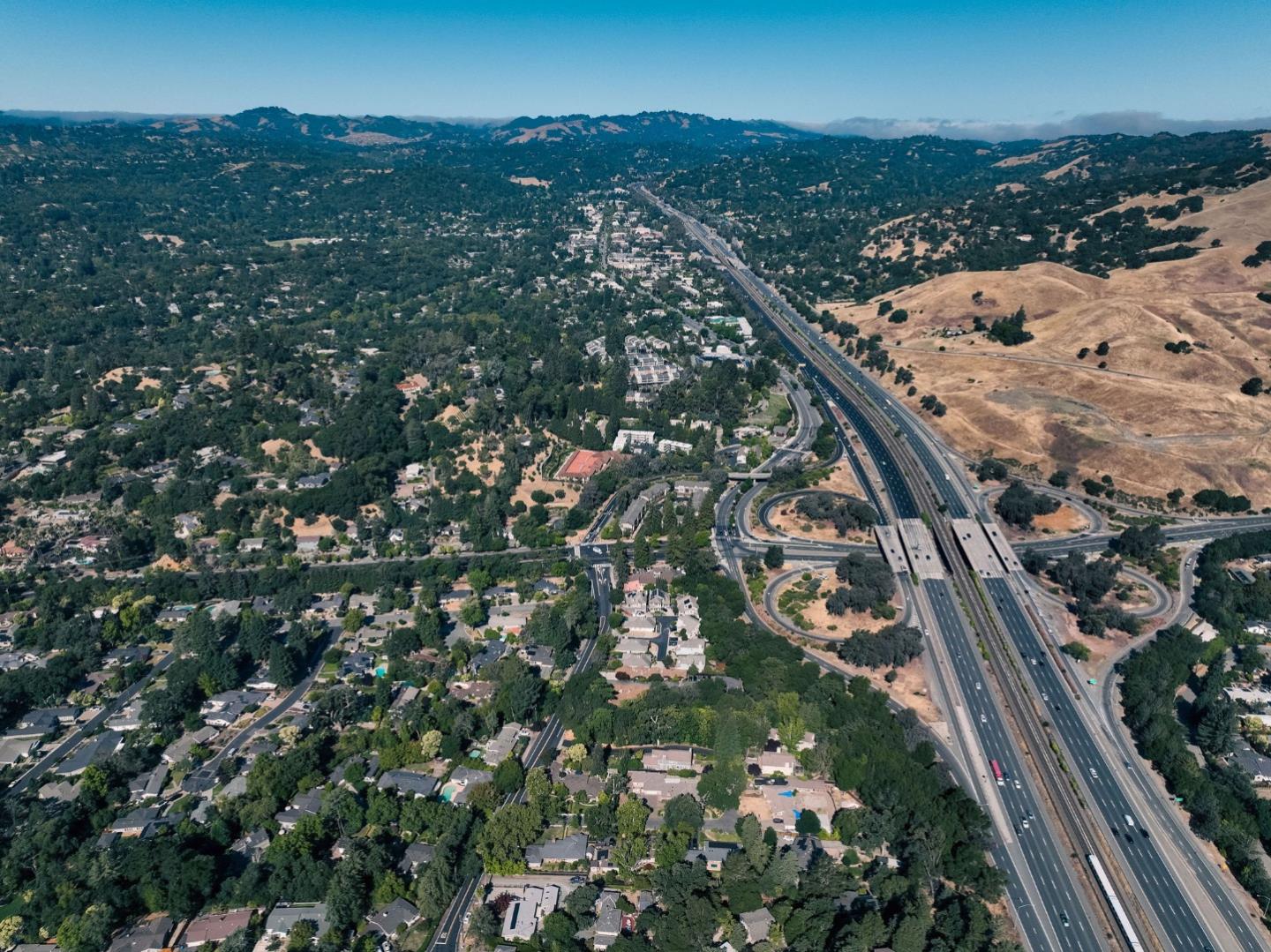 Detail Gallery Image 6 of 15 For 3101 Old Tunnel Rd, Lafayette,  CA 94549 - – Beds | – Baths