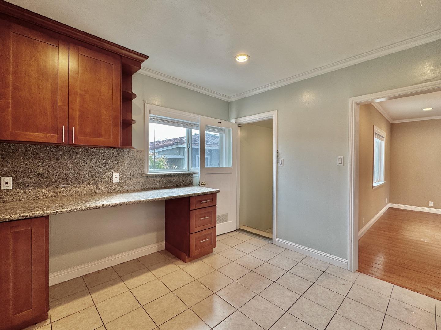 Detail Gallery Image 11 of 47 For 3801 Pacific Blvd, San Mateo,  CA 94403 - 3 Beds | 2 Baths