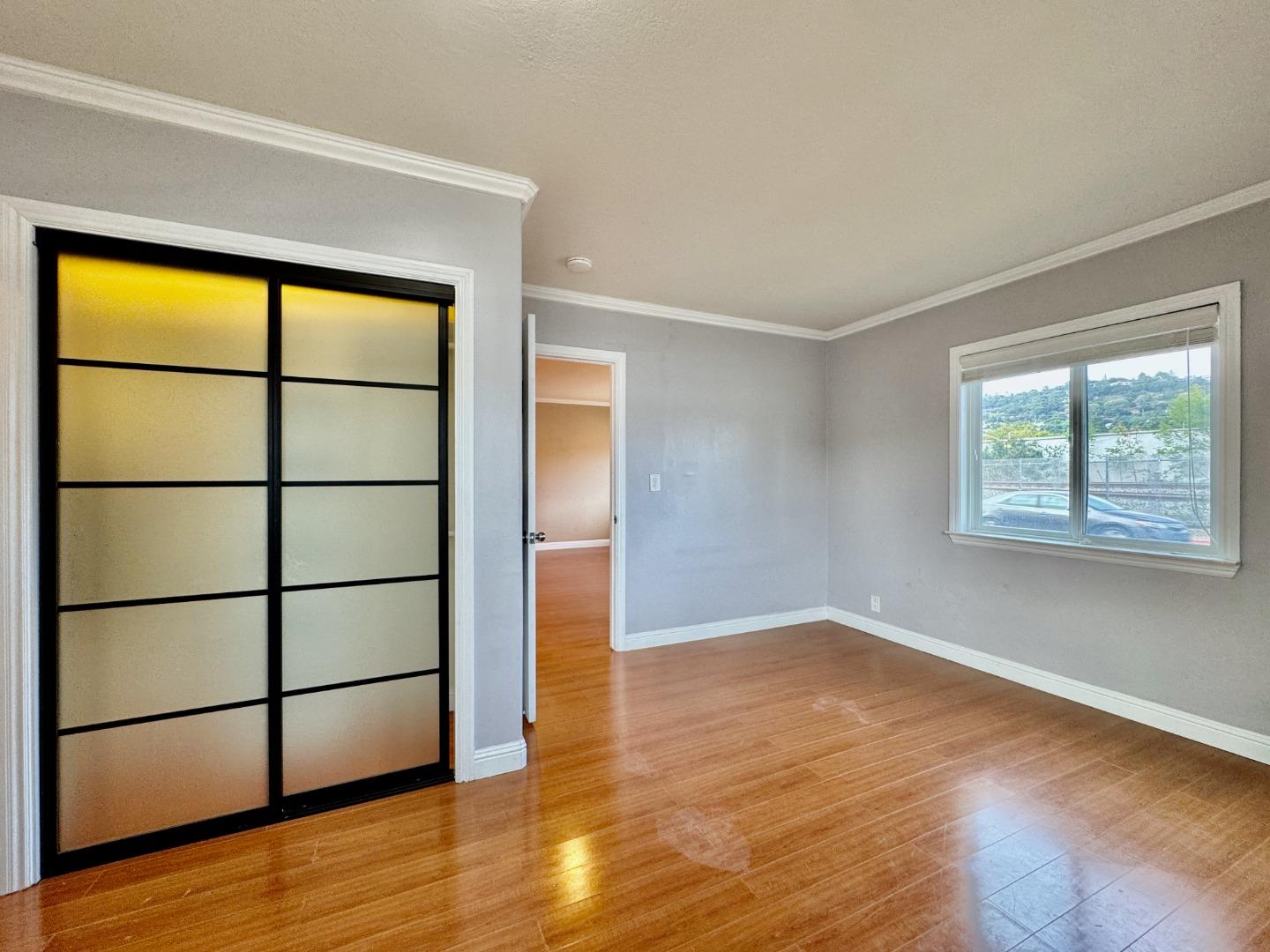 Detail Gallery Image 14 of 47 For 3801 Pacific Blvd, San Mateo,  CA 94403 - 3 Beds | 2 Baths