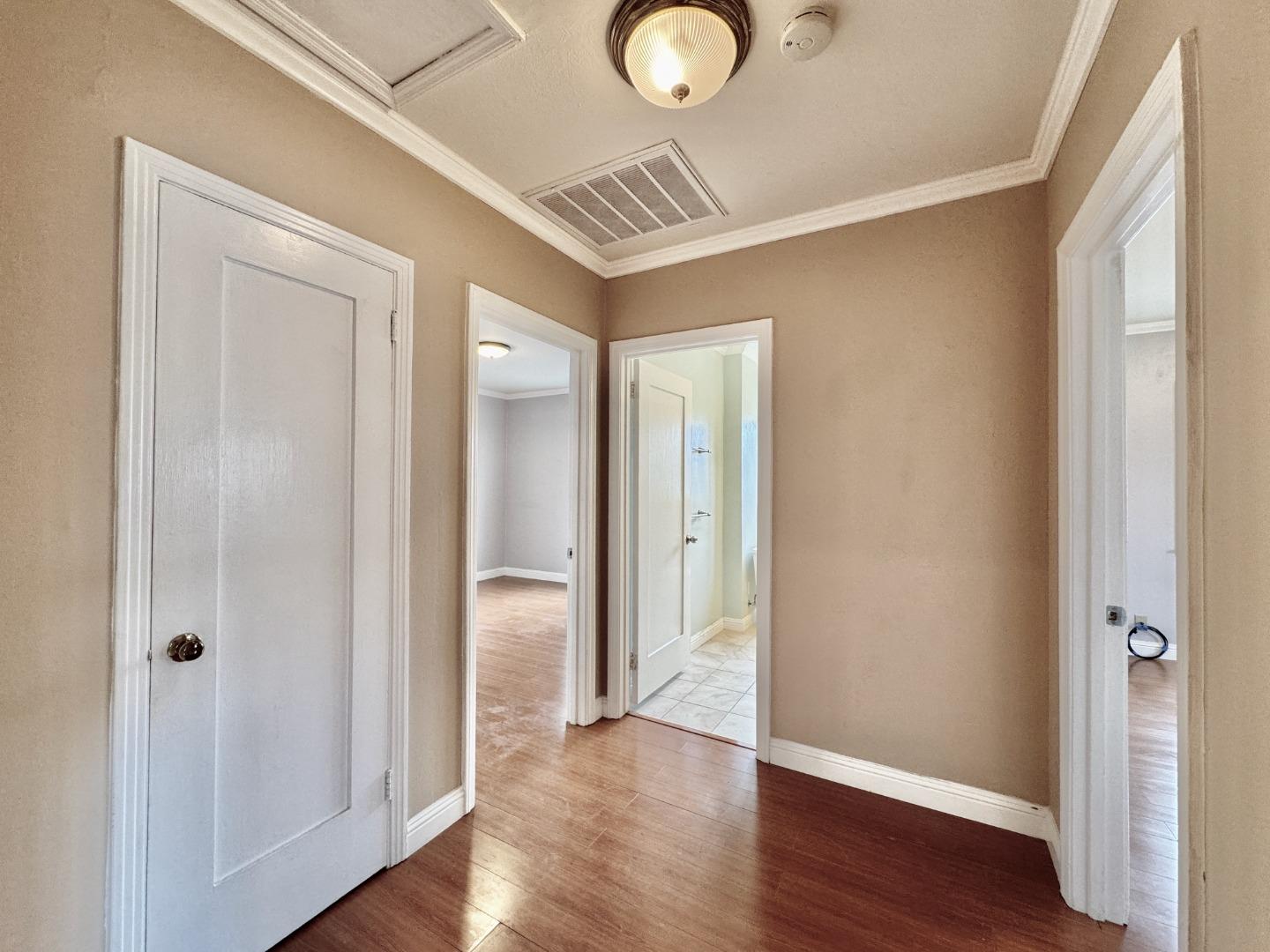 Detail Gallery Image 18 of 47 For 3801 Pacific Blvd, San Mateo,  CA 94403 - 3 Beds | 2 Baths