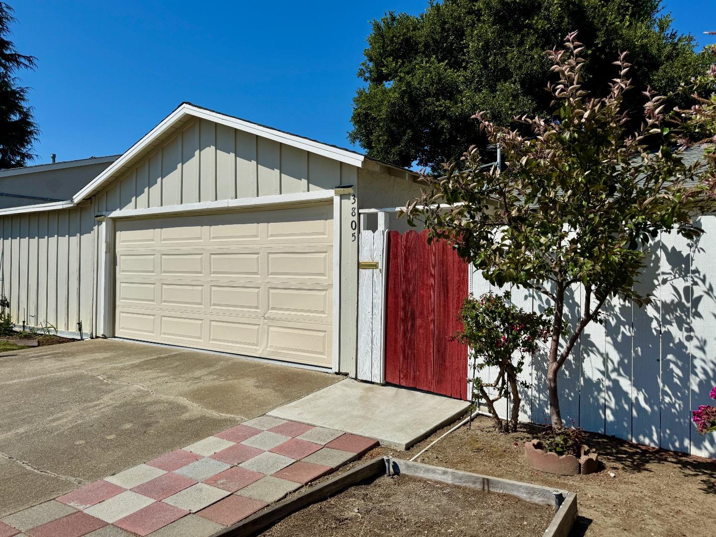 Detail Gallery Image 31 of 47 For 3801 Pacific Blvd, San Mateo,  CA 94403 - 3 Beds | 2 Baths