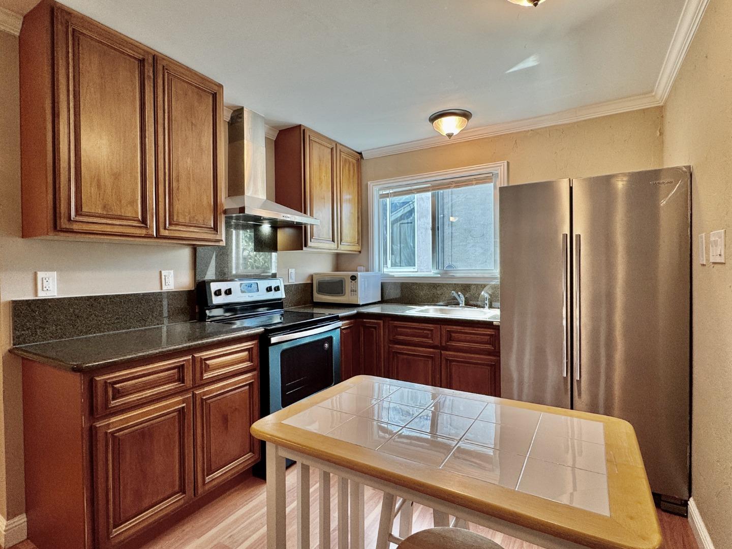Detail Gallery Image 45 of 47 For 3801 Pacific Blvd, San Mateo,  CA 94403 - 3 Beds | 2 Baths