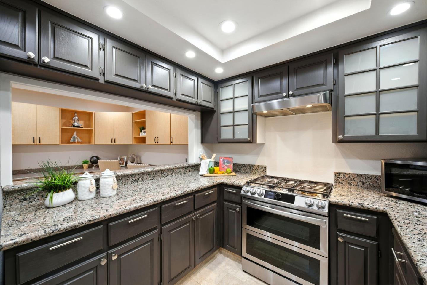 Detail Gallery Image 10 of 66 For 2121 Darnis Cir, Morgan Hill,  CA 95037 - 3 Beds | 2/1 Baths