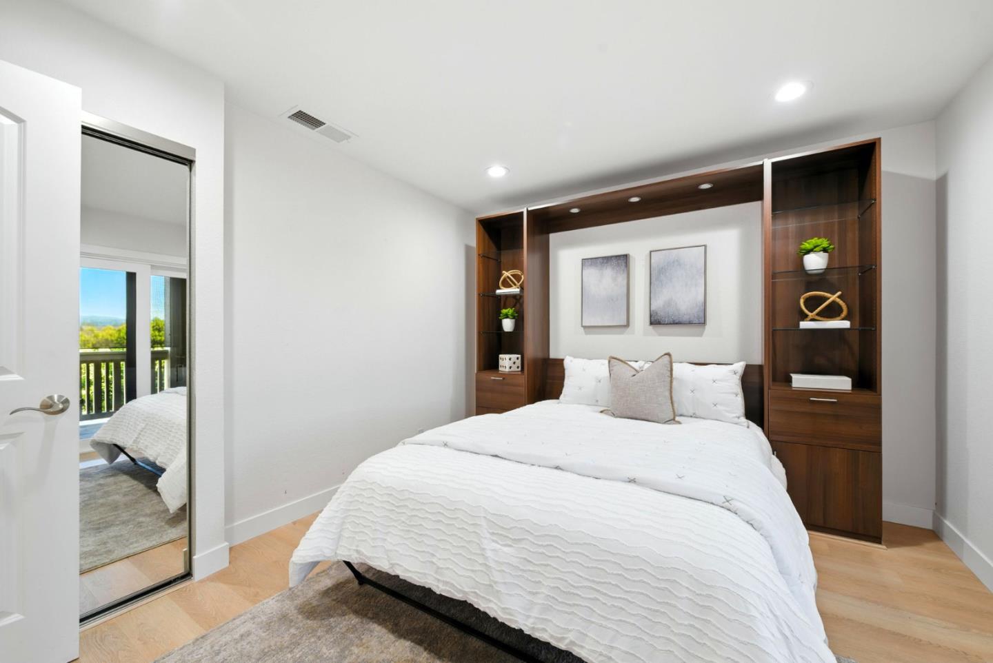 Detail Gallery Image 21 of 66 For 2121 Darnis Cir, Morgan Hill,  CA 95037 - 3 Beds | 2/1 Baths