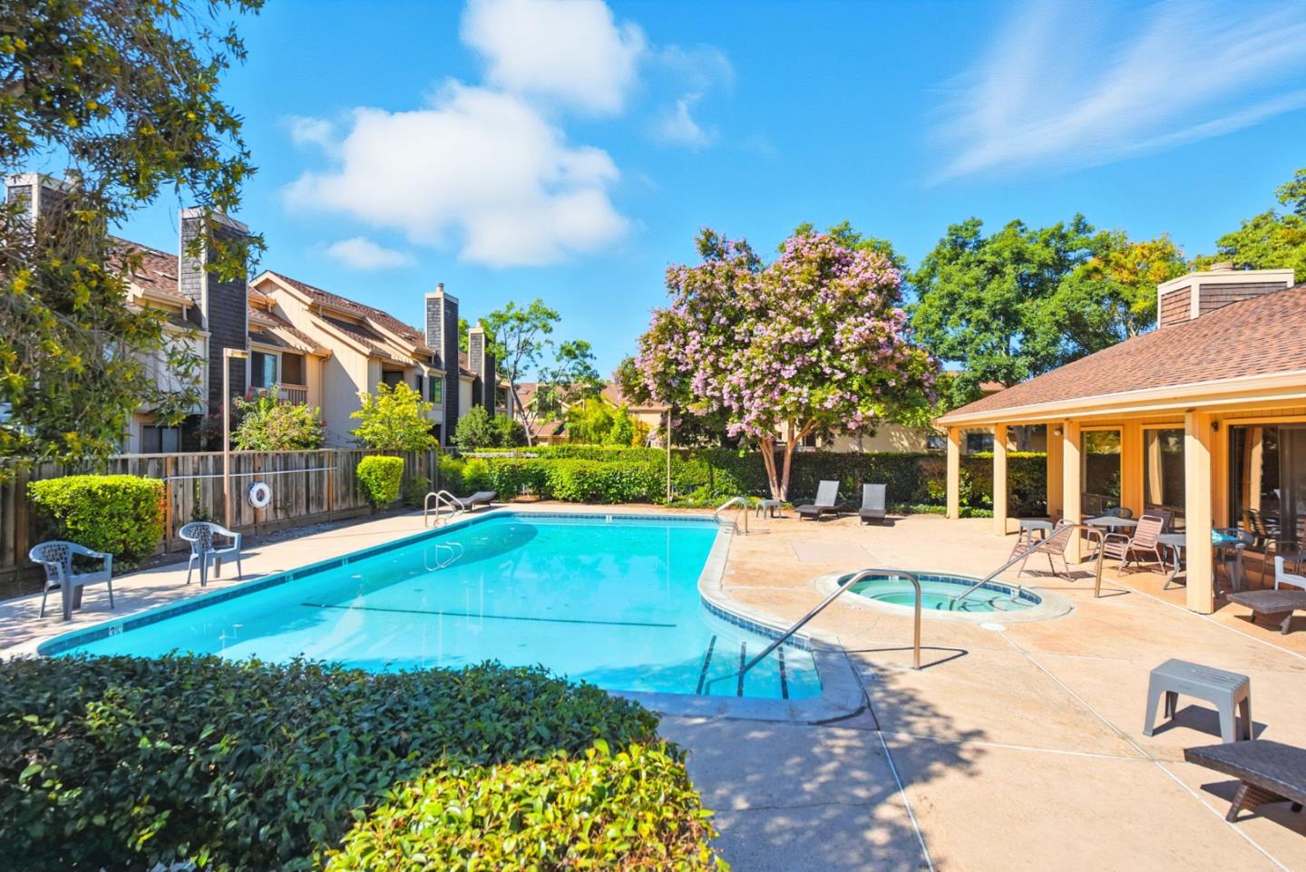 Detail Gallery Image 4 of 66 For 2121 Darnis Cir, Morgan Hill,  CA 95037 - 3 Beds | 2/1 Baths