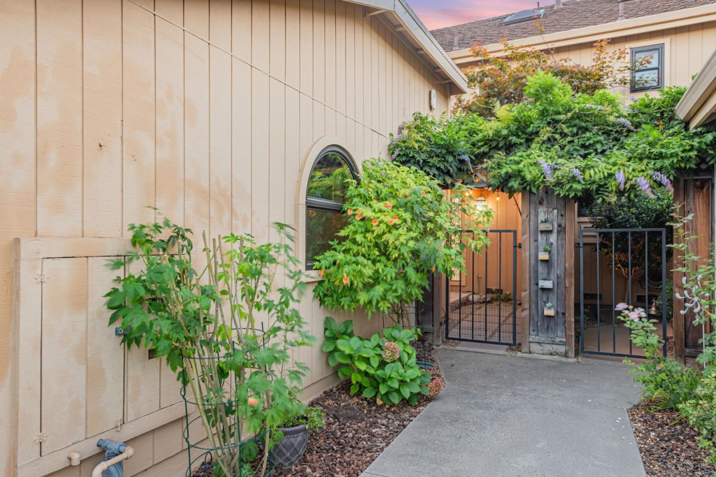 Detail Gallery Image 48 of 66 For 2121 Darnis Cir, Morgan Hill,  CA 95037 - 3 Beds | 2/1 Baths