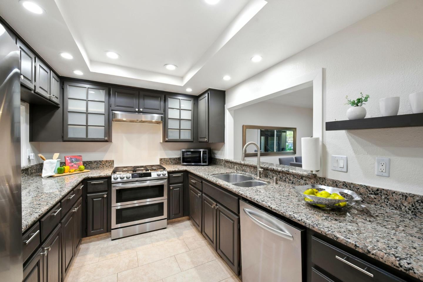 Detail Gallery Image 9 of 66 For 2121 Darnis Cir, Morgan Hill,  CA 95037 - 3 Beds | 2/1 Baths