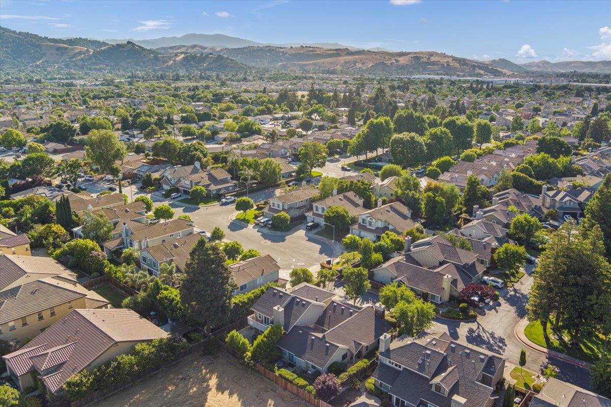 Detail Gallery Image 66 of 70 For 17380 Carriage Lamp Way, Morgan Hill,  CA 95037 - 3 Beds | 2/1 Baths