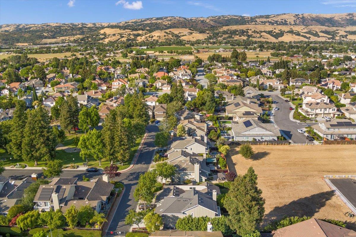 Detail Gallery Image 68 of 70 For 17380 Carriage Lamp Way, Morgan Hill,  CA 95037 - 3 Beds | 2/1 Baths
