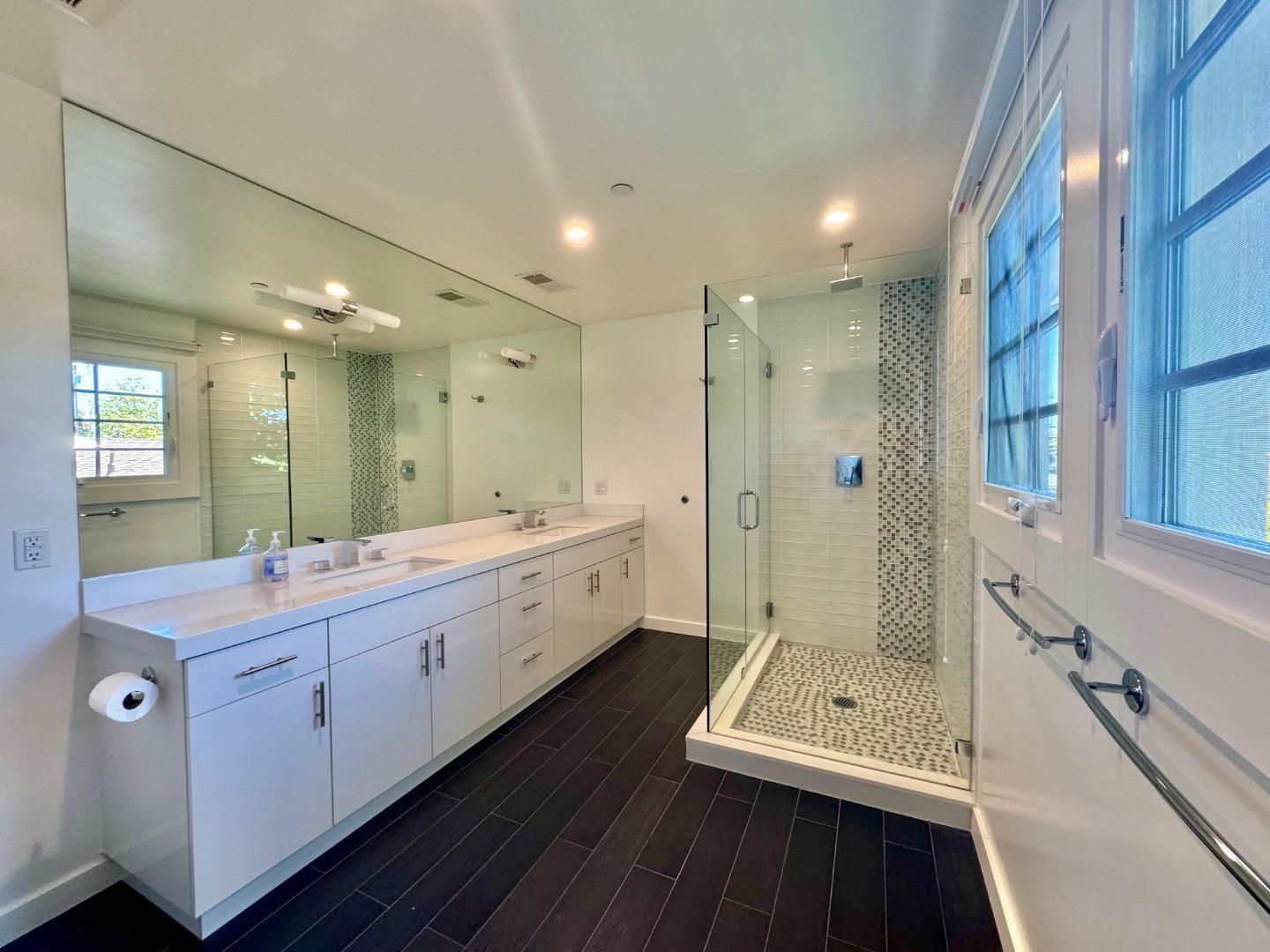 Detail Gallery Image 10 of 16 For 701 2nd Avenue #6, San Mateo,  CA 94401 - 2 Beds | 2/1 Baths