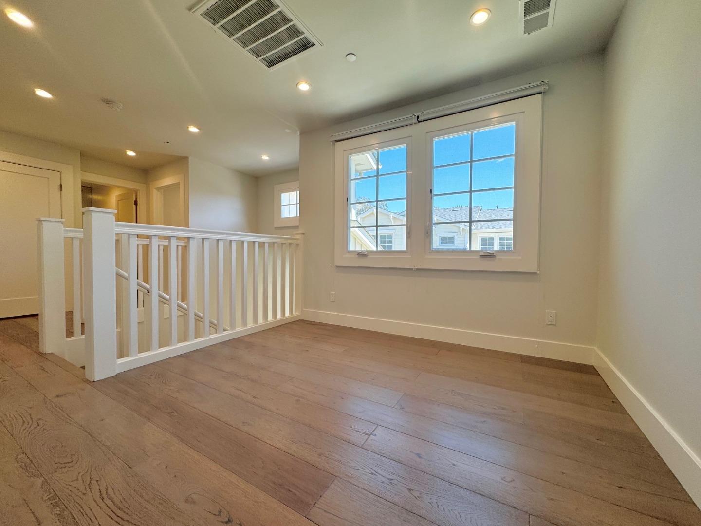Detail Gallery Image 7 of 16 For 701 2nd Avenue #6, San Mateo,  CA 94401 - 2 Beds | 2/1 Baths