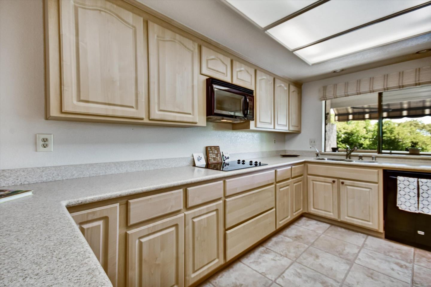 Detail Gallery Image 20 of 62 For 7302 via Granja, San Jose,  CA 95135 - 2 Beds | 2 Baths