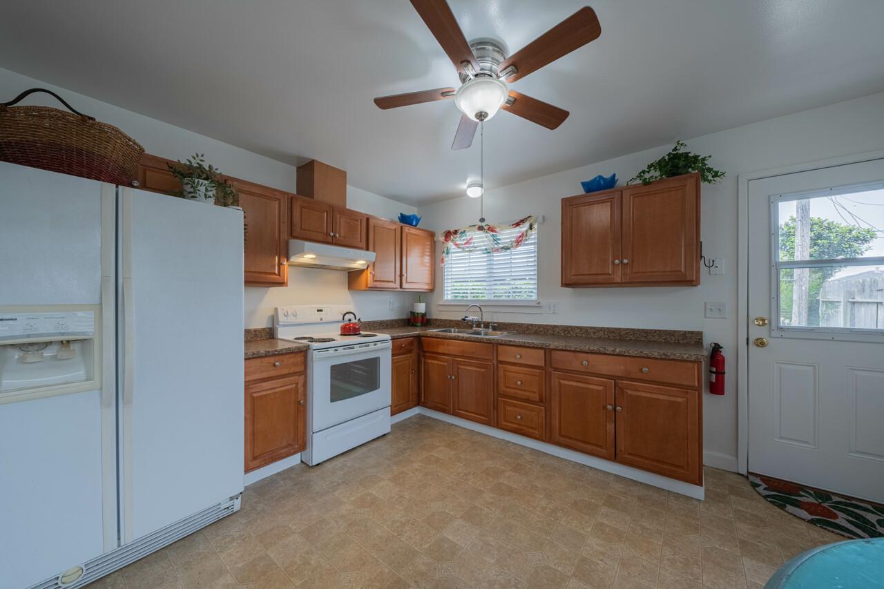 Detail Gallery Image 12 of 32 For 807/809 University Ave, Salinas,  CA 93901 - – Beds | – Baths